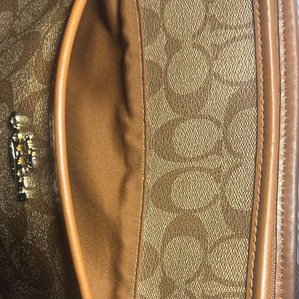 Coach Gold Signature Crossbody Bag - Picture 4 of 15